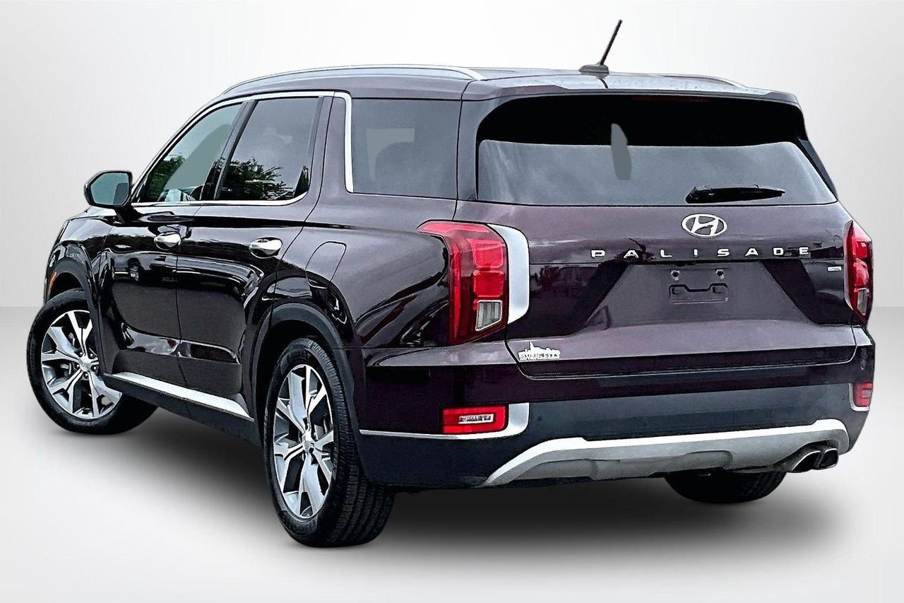Used 2021 Sierra Burgundy Hyundai SEL image 5