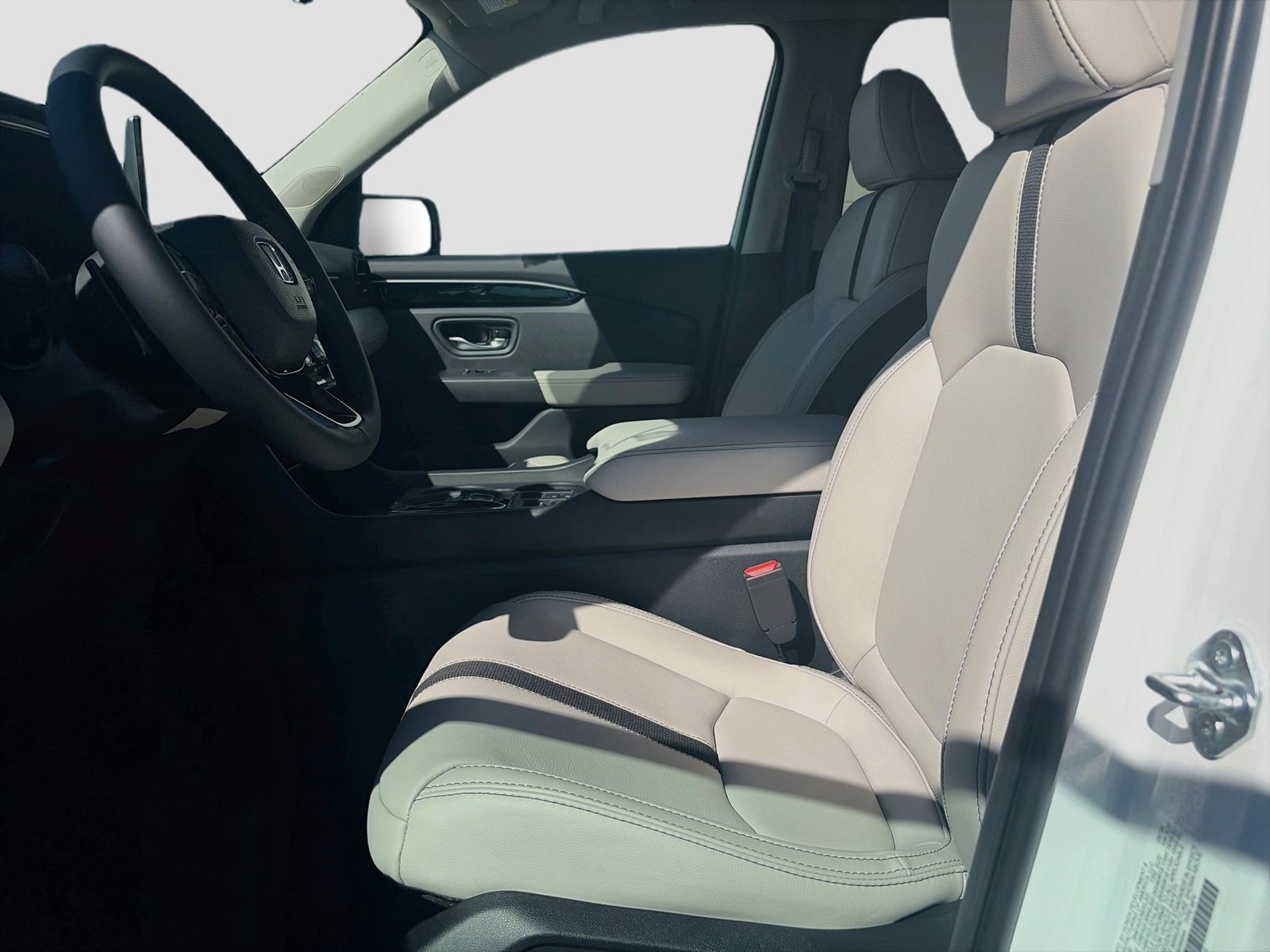 New 2026 Platinum White Pearl Honda RTL image 4