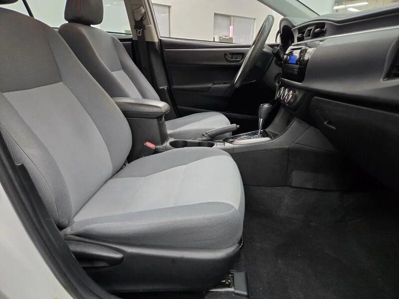Used 2014 SUPER WHITE Toyota L image 12