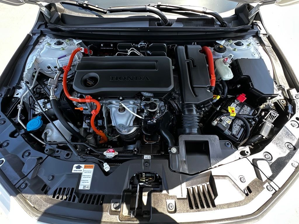 Used 2024  Honda LX image 15