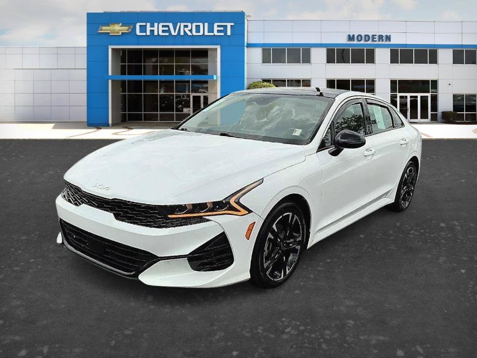 Used 2022 White Kia GT-Line image 1