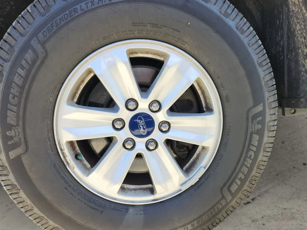 Used 2018 Gray Ford XLT image 9