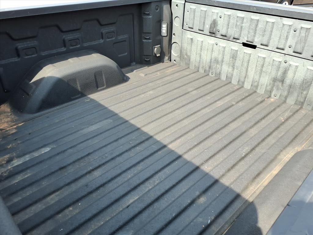 Used 2021 Black GMC AT4 image 17