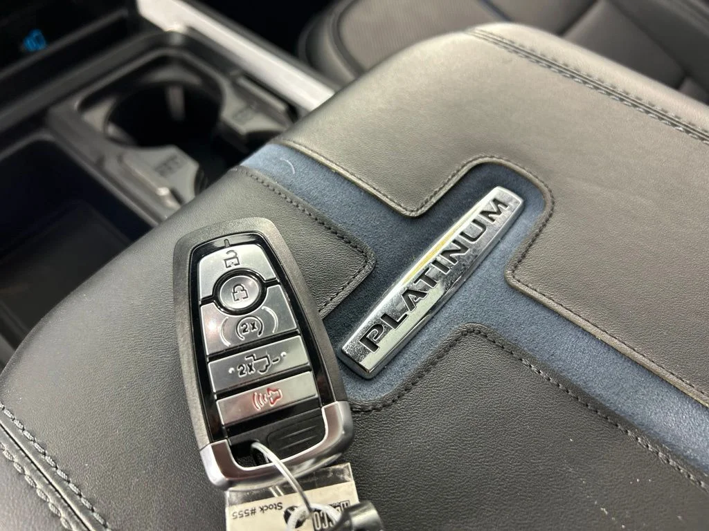 Used 2025 White Ford Platinum image 29