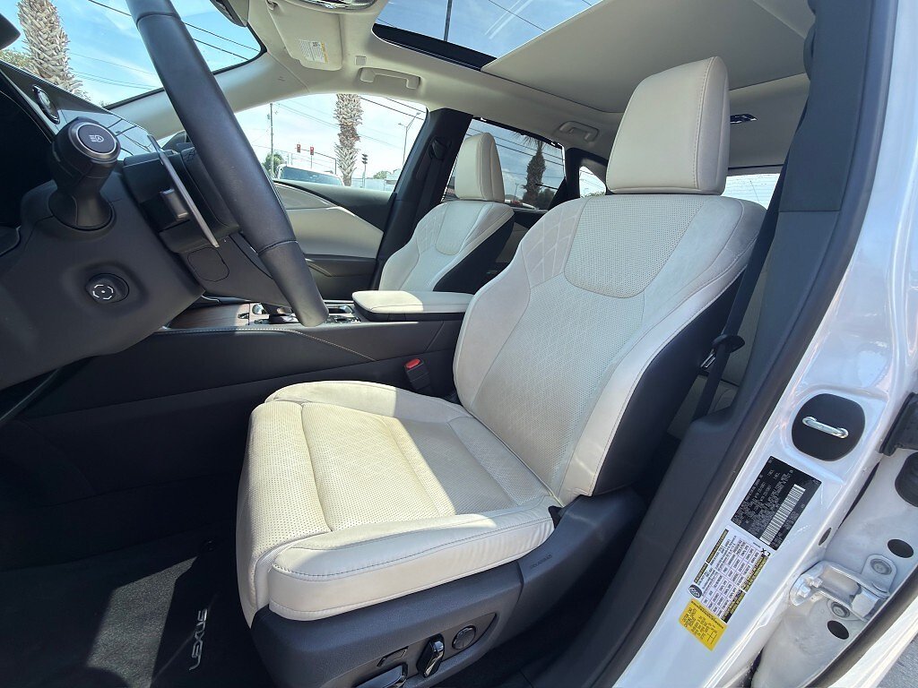 Certified Used 2024 EMINENT WHITE PEARL Lexus Luxury image 12