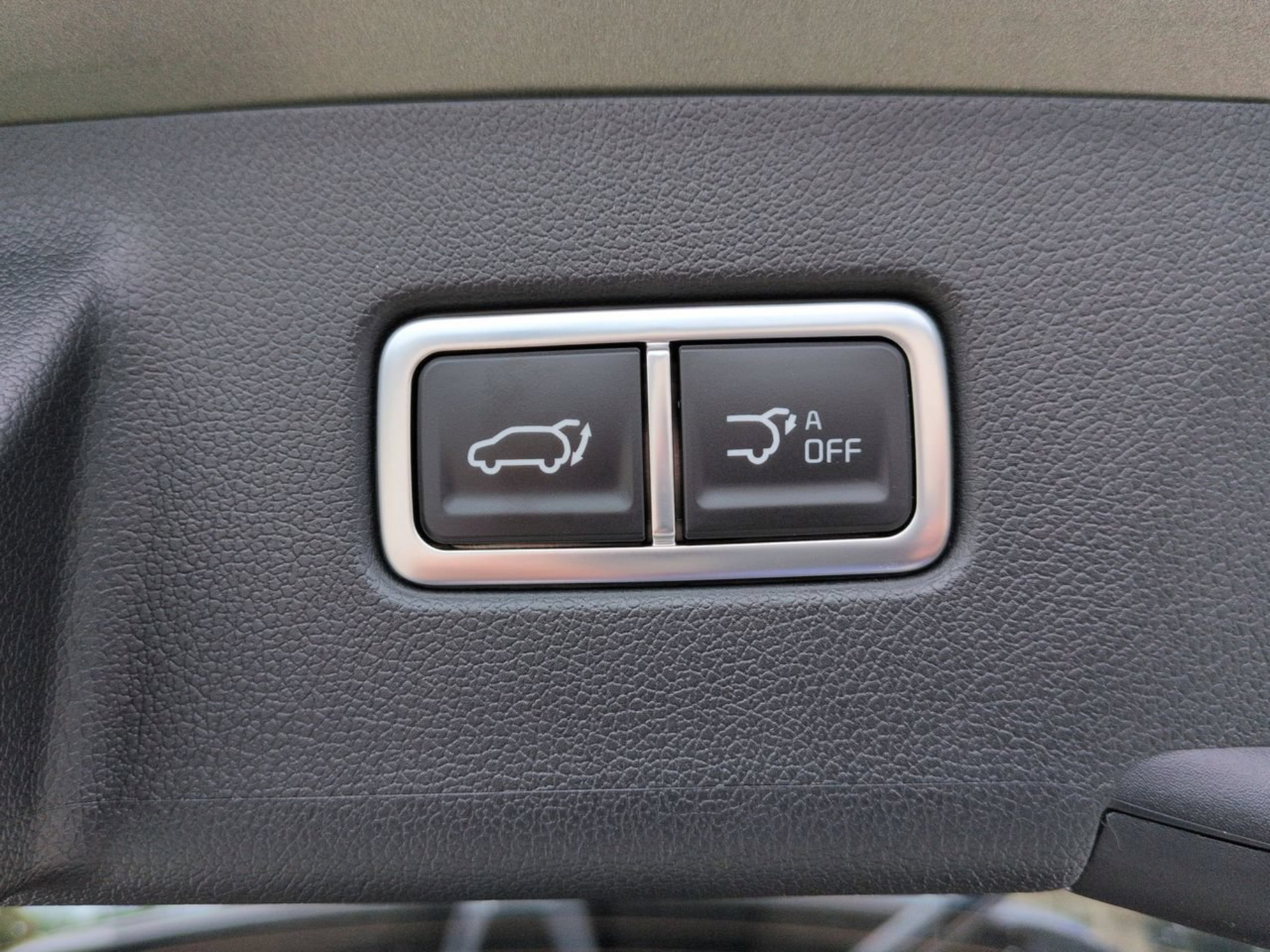 New 2026 Jungle Green Kia X-Line SX Prestige image 17