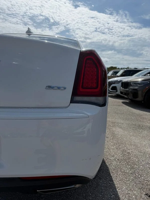 Used 2019  Chrysler Touring image 26