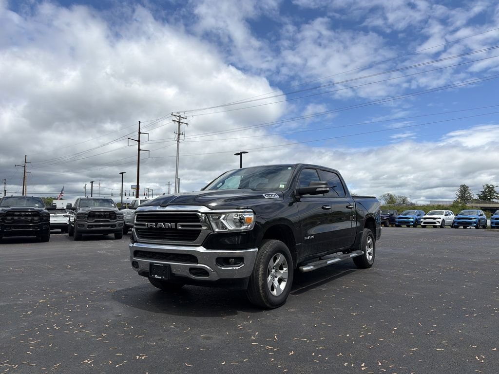 2019 RAM 1500 Big Horn/Lone Star 4x4 Crew Cab 5'7's photo