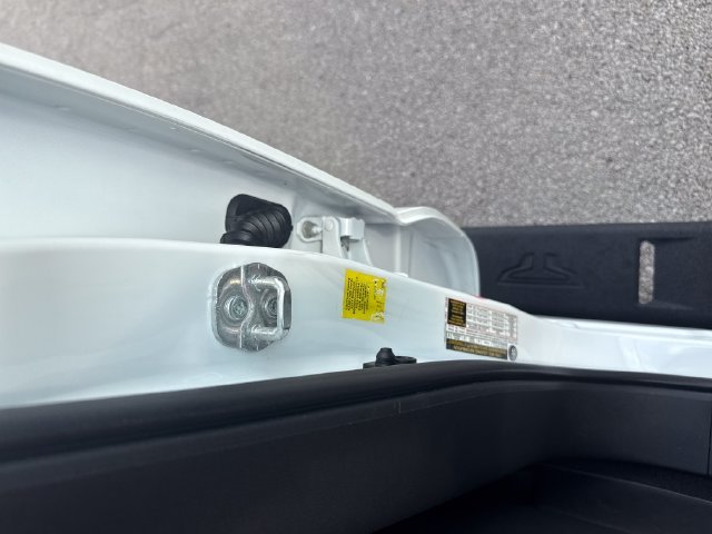 Used 2024 White Nissan PRO-4X image 23