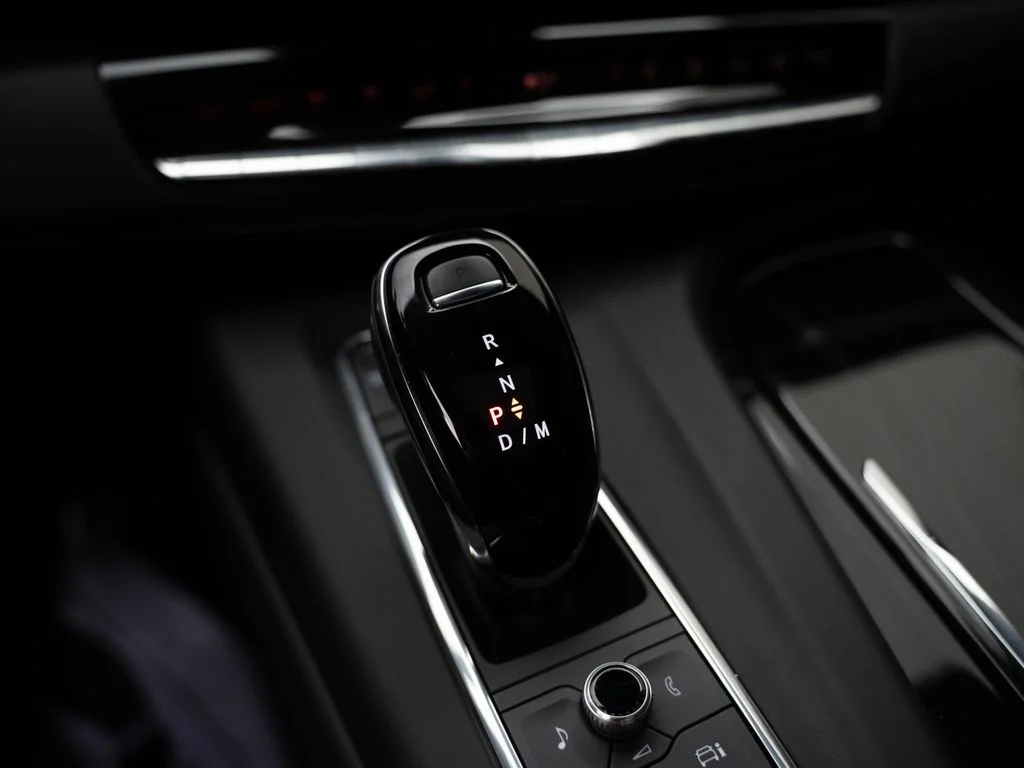 Used 2023 Silver Cadillac V-Series image 28