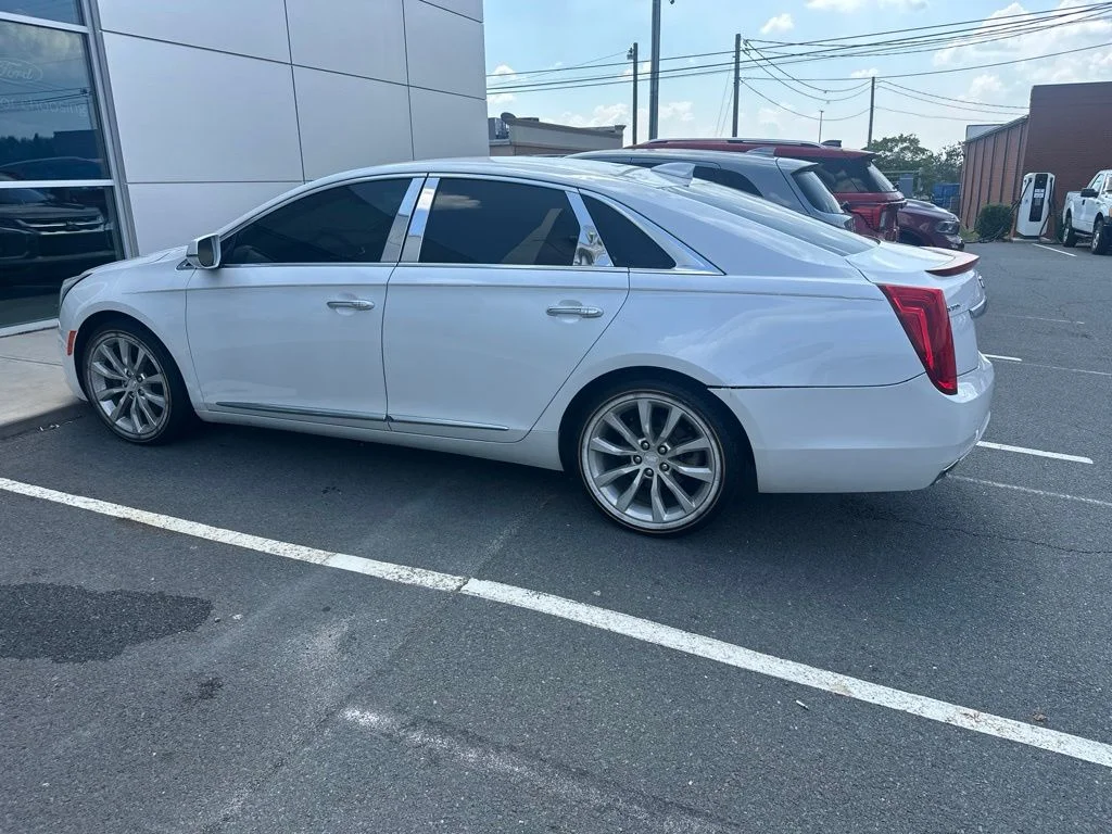 Used 2017 White Cadillac Luxury image 6