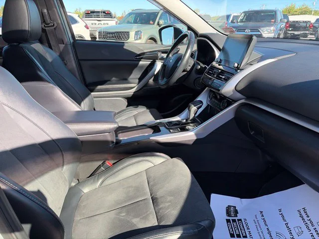 Used 2023 Gray Mitsubishi SE image 4