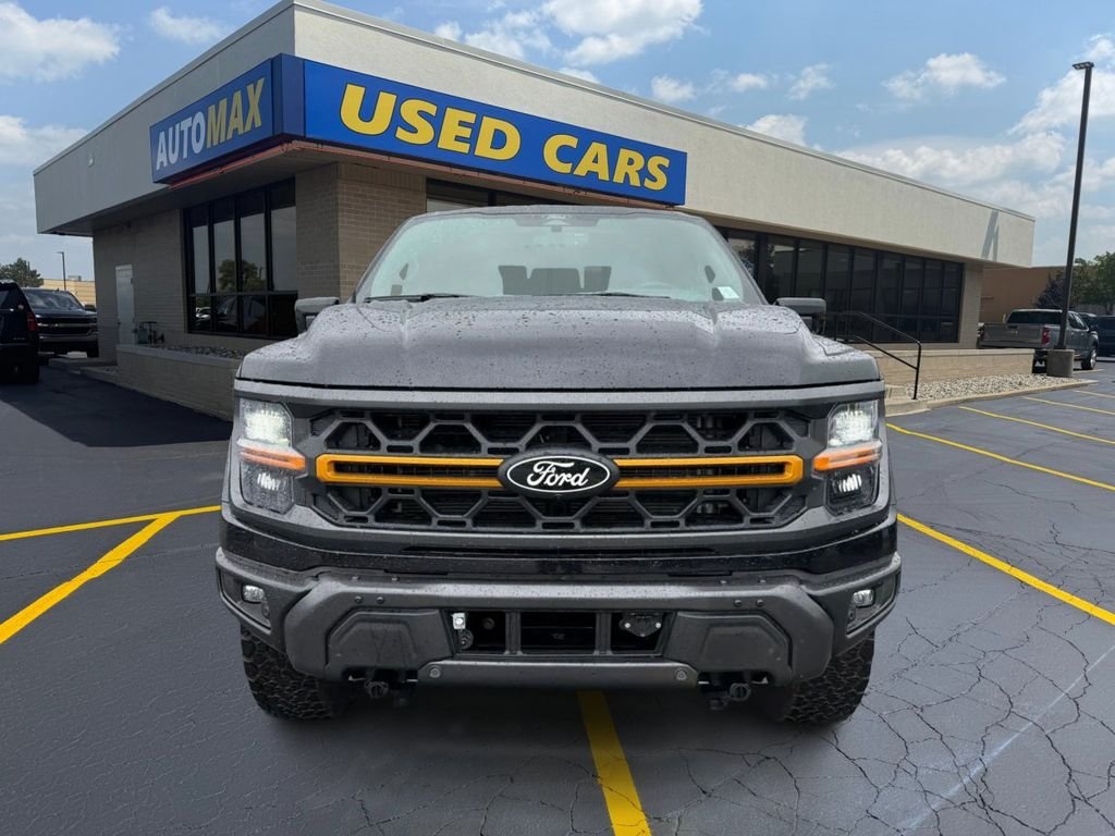 Used 2025 Black Metallic Ford Tremor image 3