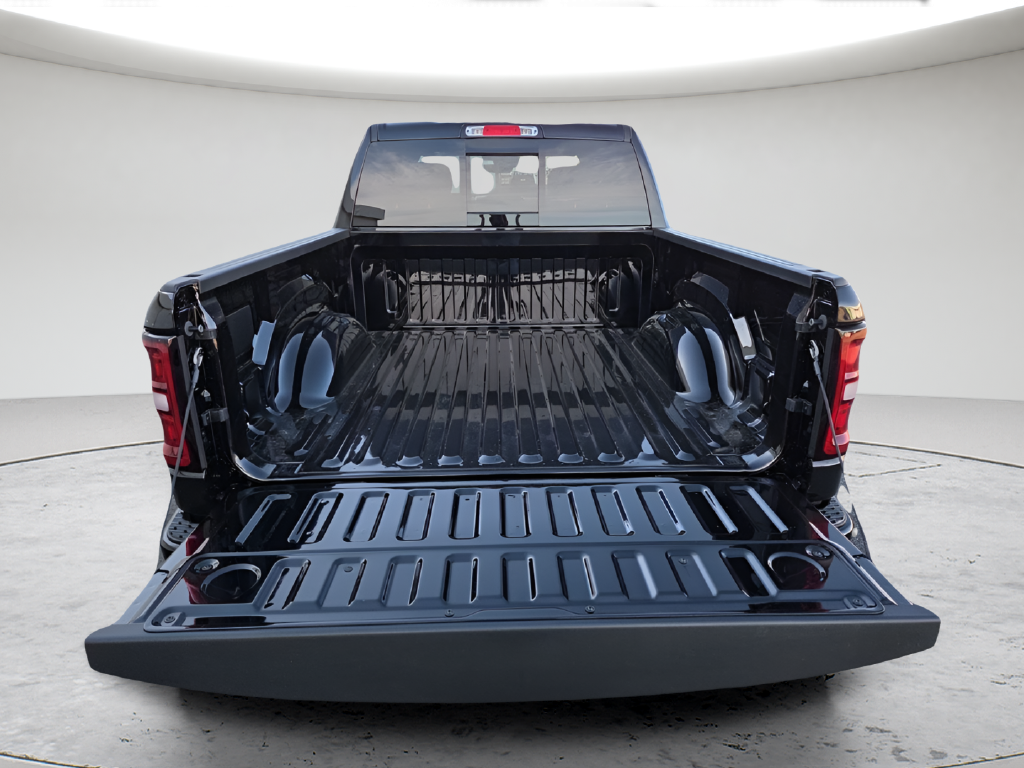 New 2026 Diamond Black Crystal Pearl-Coat Exterior Paint RAM Big Horn/Lone Star image 17