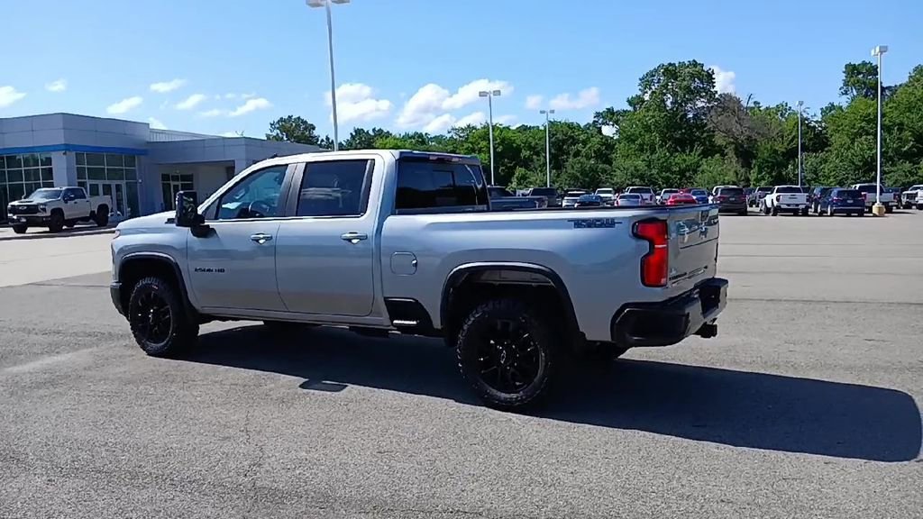 2025 Chevrolet Silverado 2500HD LT - Photo 6