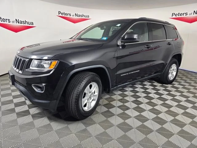 Used 2015 Black Jeep Laredo image 11