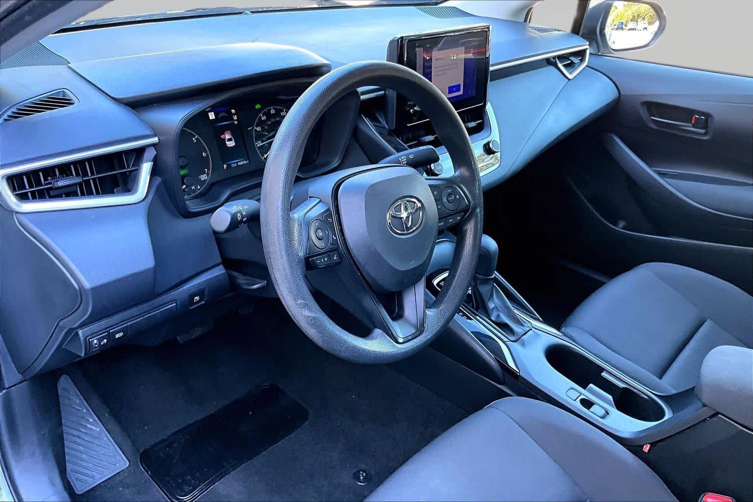 Used 2025 Classic Silver Metallic Toyota Hybrid LE image 18