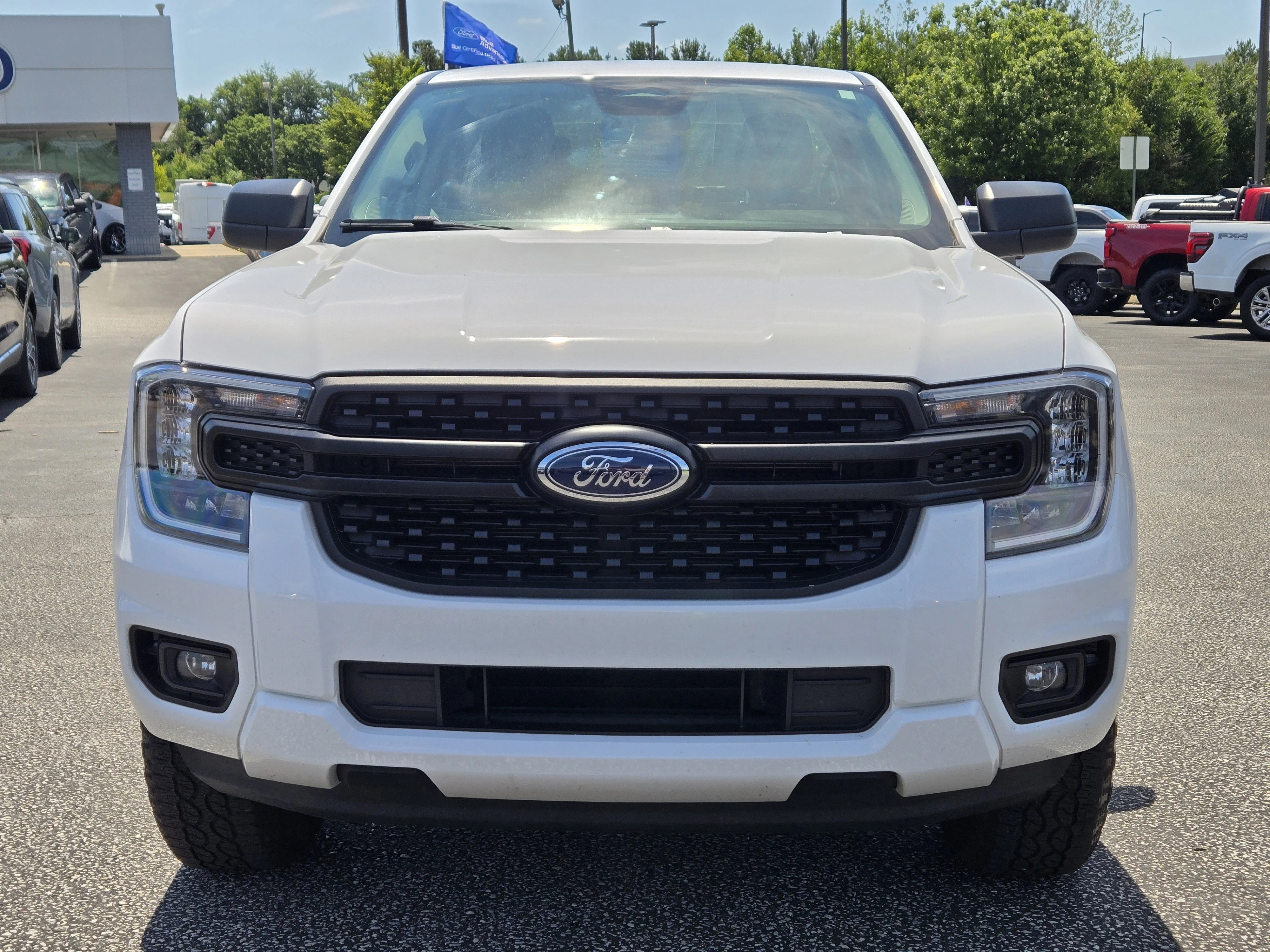 Used 2025 Oxford White Ford XL image 3