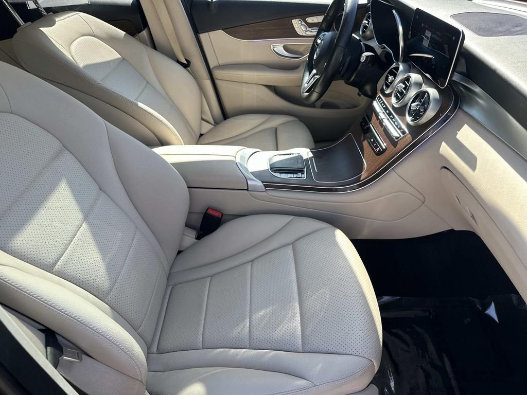 Certified Used 2022 Black Mercedes-Benz GLC 300 image 11