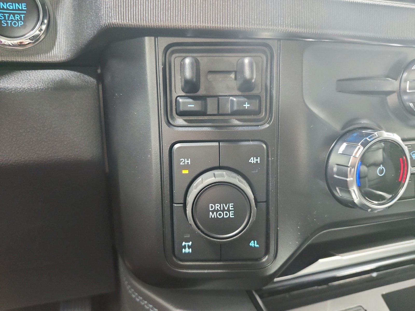 New 2027 Carbonized Gray Metallic Ford F-250® Platinum® image 27