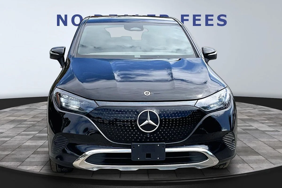 Used 2023 Black Mercedes-Benz 4MATIC® image 2