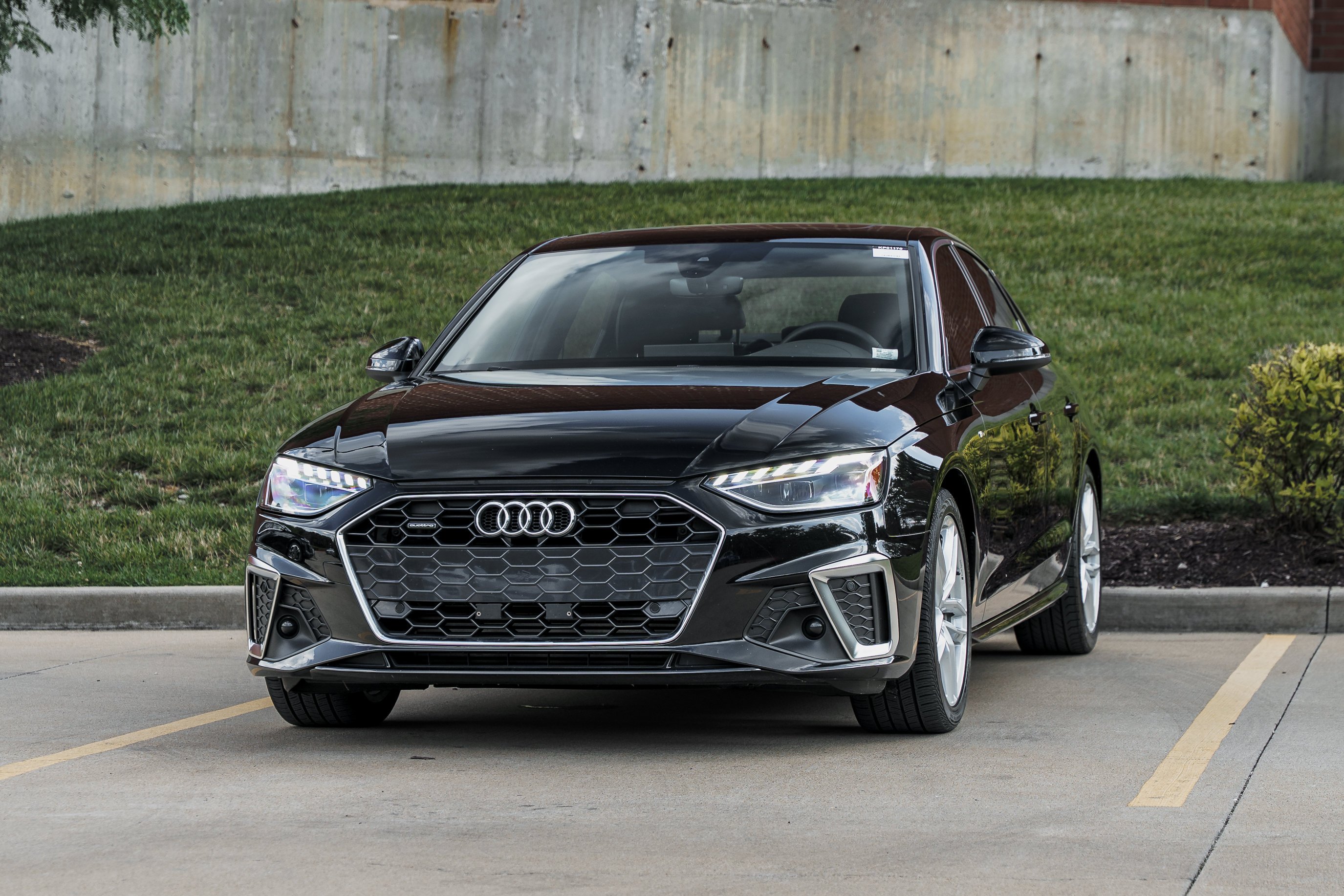 Used 2024 Mythos Black Metallic Audi S line Premium image 7