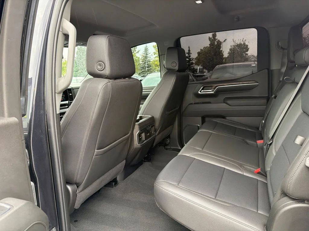 Used 2024 Silver GMC SLT image 19
