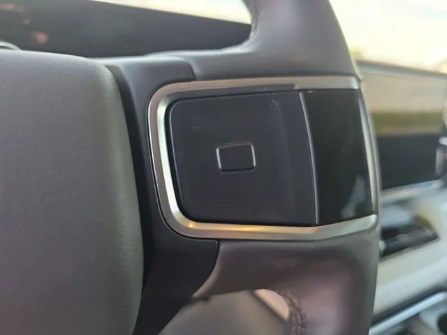 Used 2025 Black Ford Active image 20