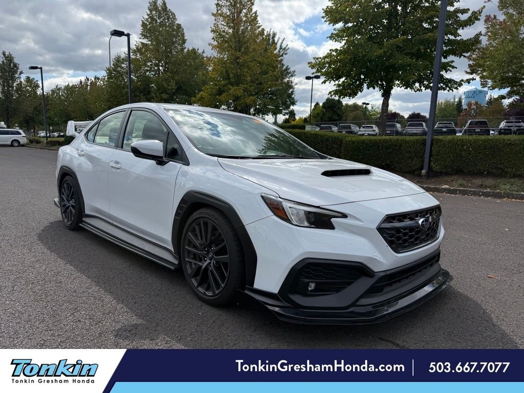 Used 2024 Ceramic White Subaru Premium image 1
