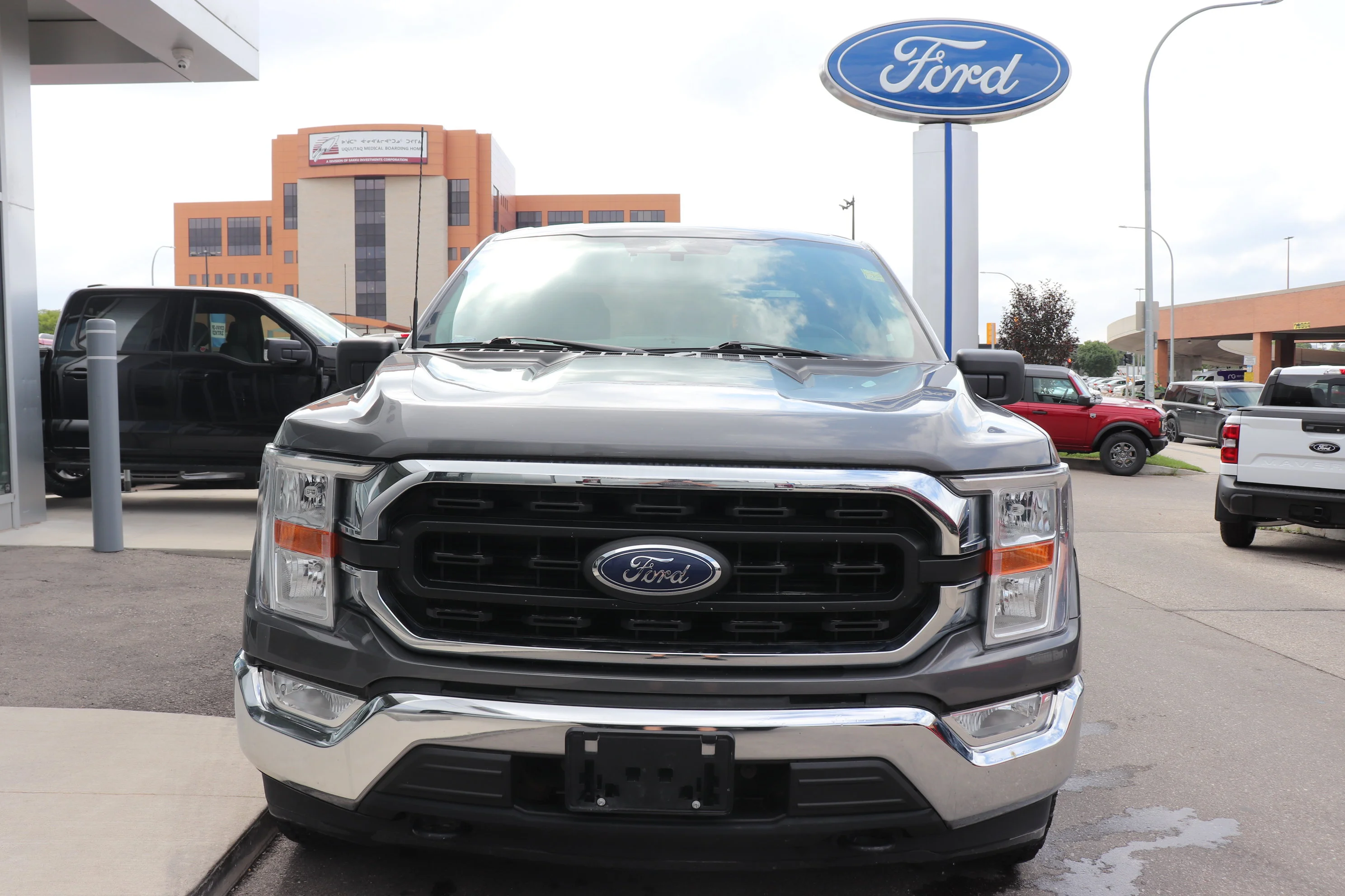 Certified Used 2022 Gray Ford XLT image 2