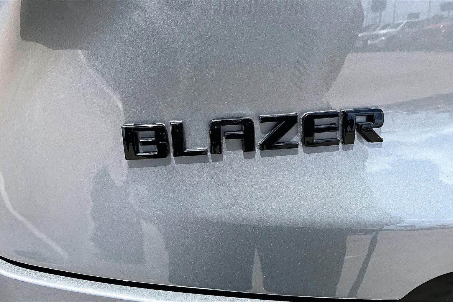 Used 2025 Sterling Gray Metallic Chevrolet RS image 31