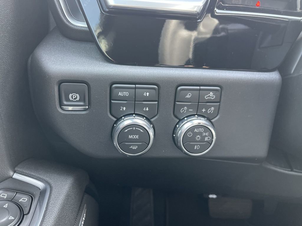 2026 GMC Sierra 1500 SLT - Photo 18