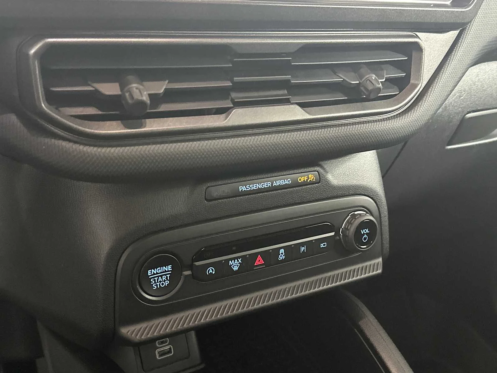 Used 2025 Carbonized Gray Ford Outer Banks image 38