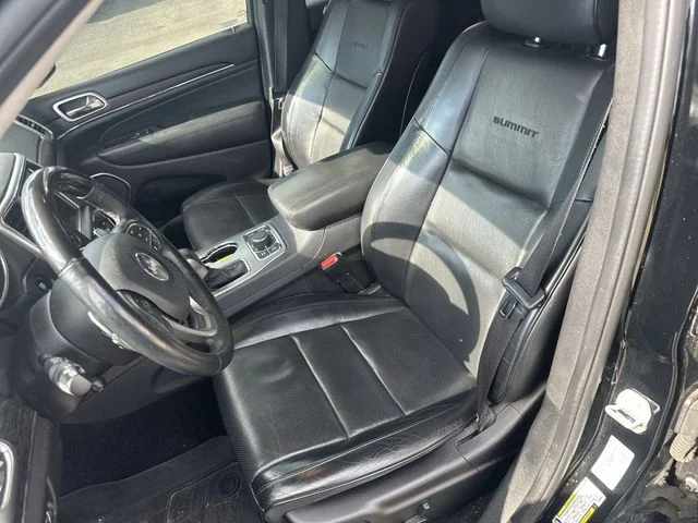 Used 2017 Diamond Black Jeep Summit image 15