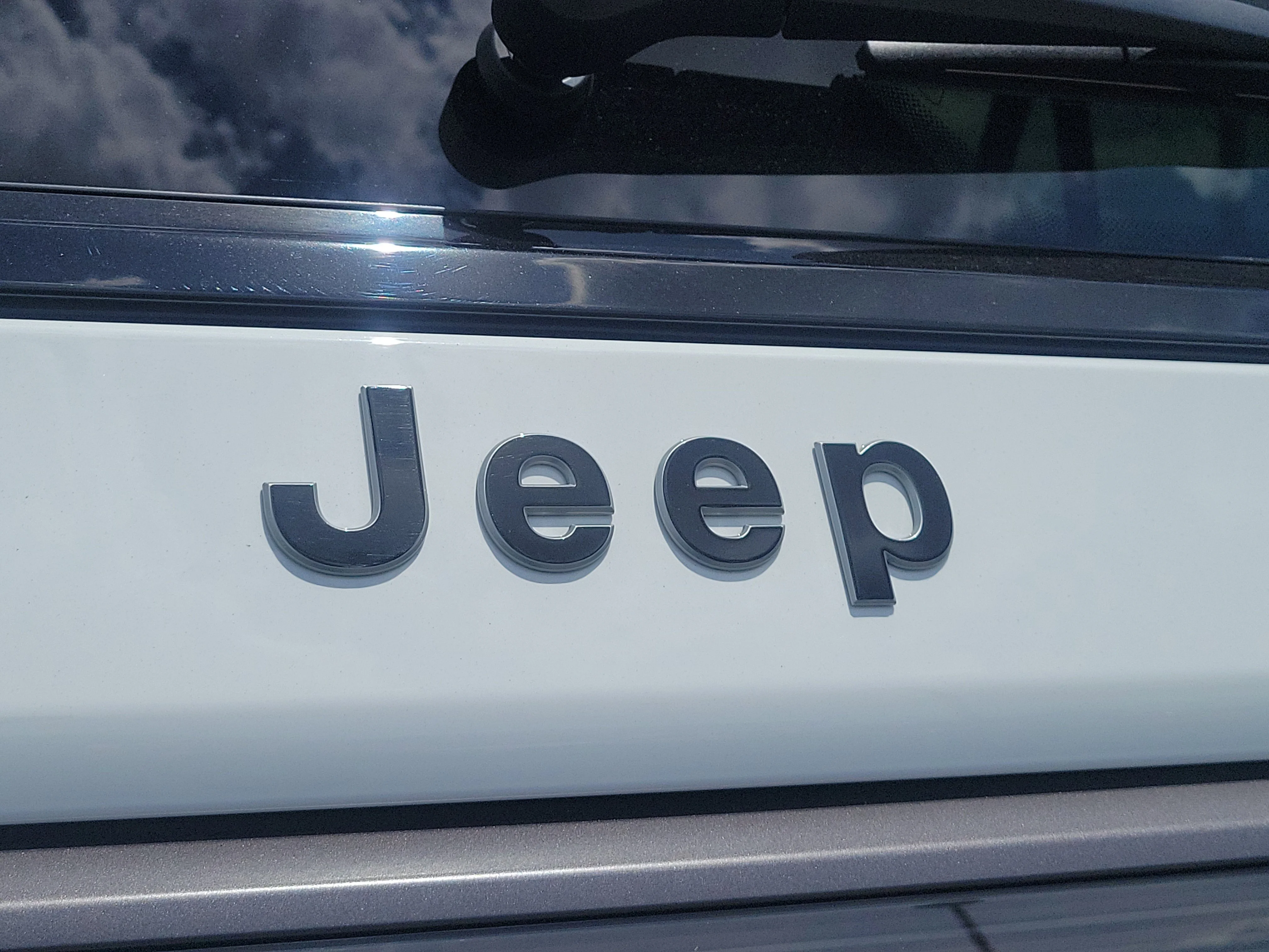 New 2026 Bright White Clearcoat Jeep Limited Reserve image 7