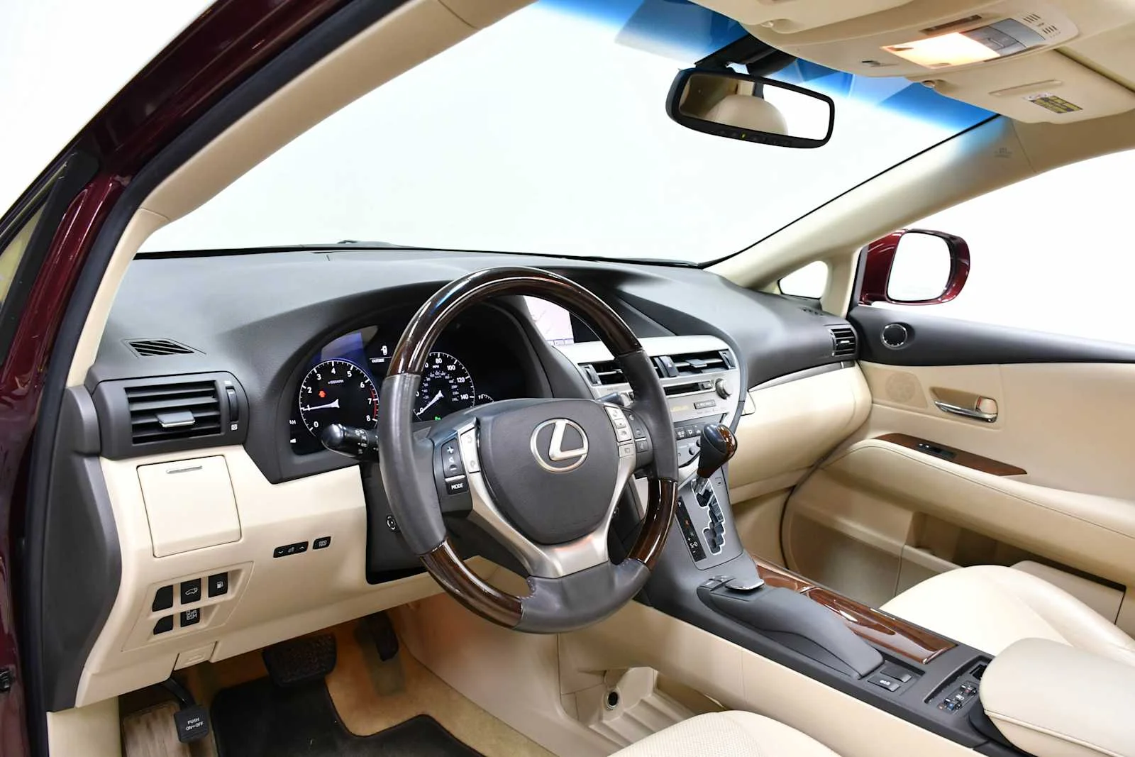 Used 2014 Claret Mica Lexus  image 15