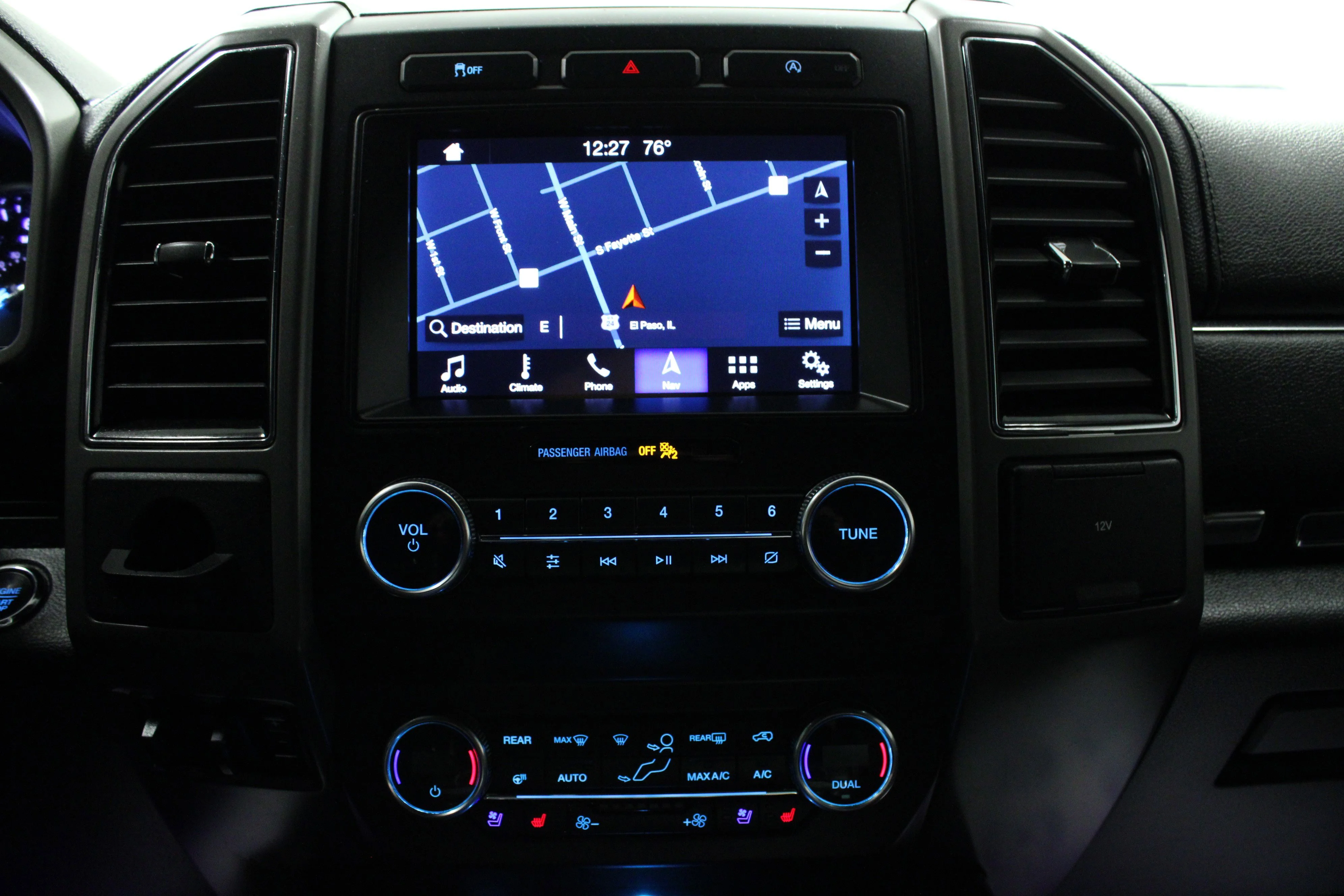 Used 2019 White Platinum Metallic Tri-Coat Ford XLT image 23