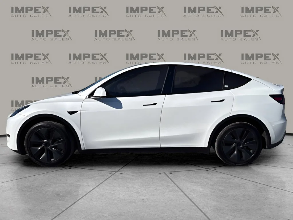 Used 2025 White Tesla Long Range image 2