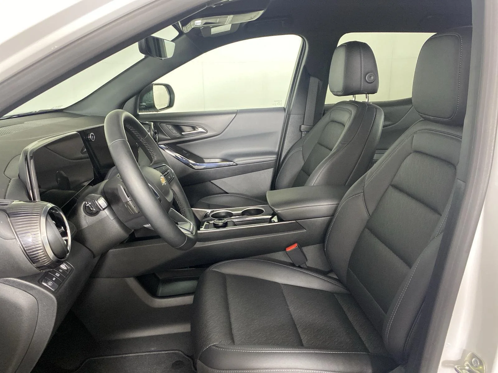 New 2026 Summit White Chevrolet LT image 10