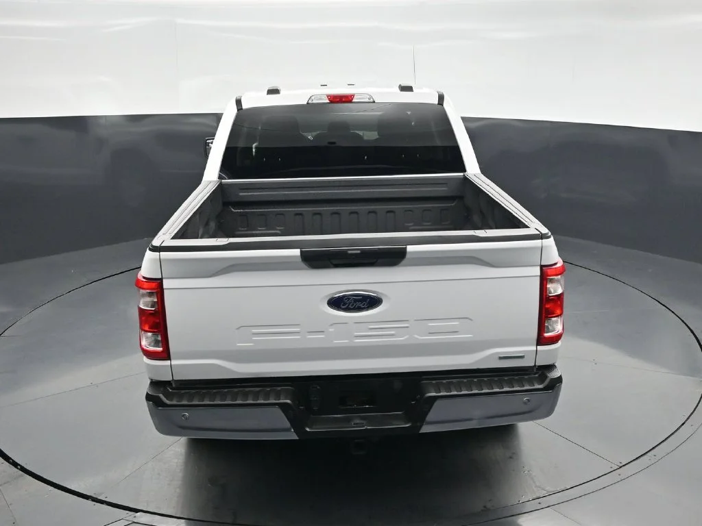 Used 2021 White Ford XL image 34