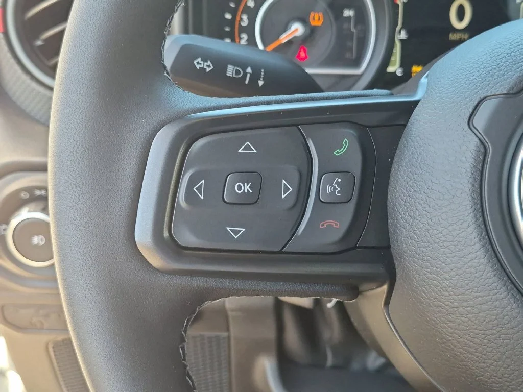 New 2027 White/off-white Jeep Rubicon X image 21