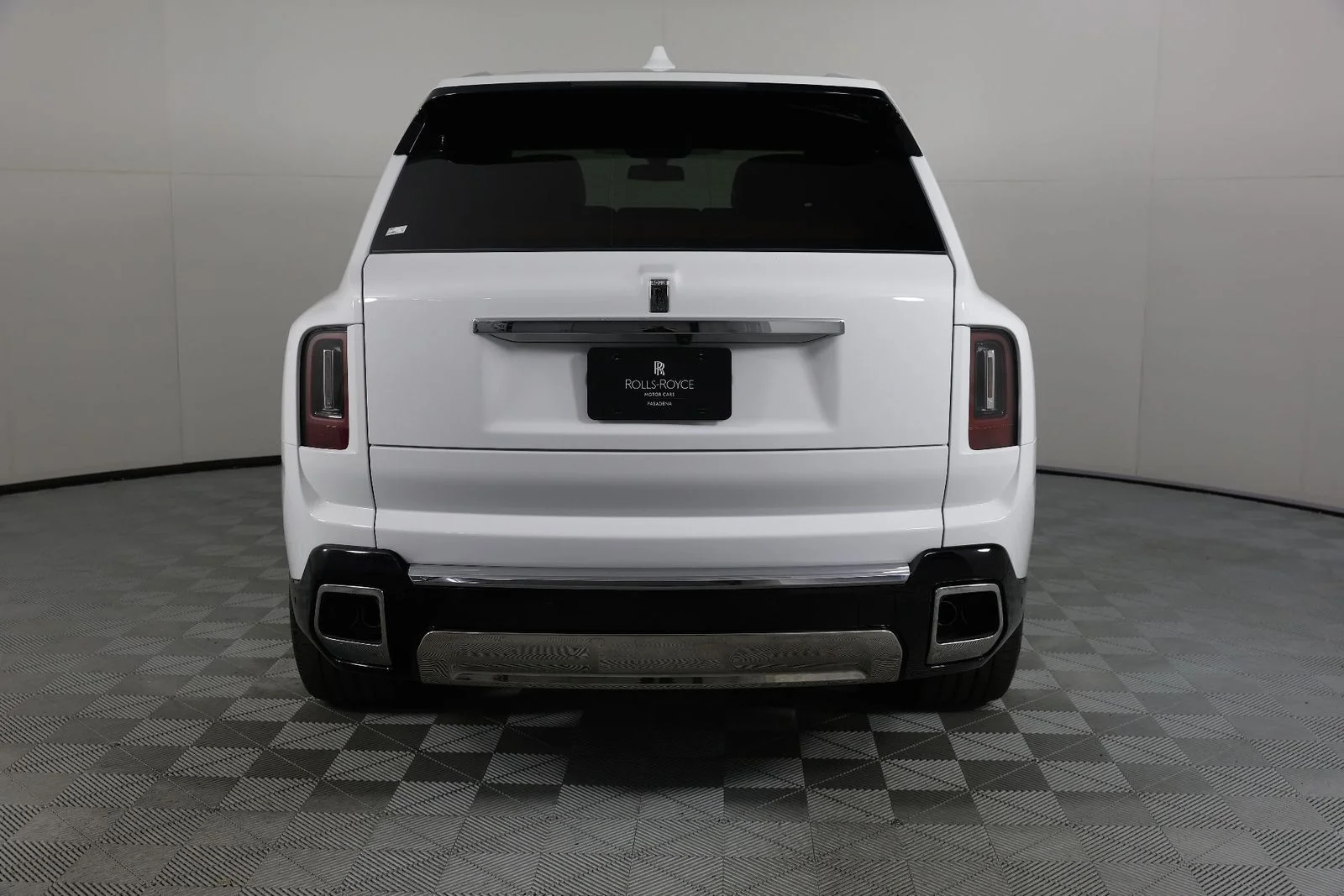 New 2026 Arctic White Rolls-Royce  image 6