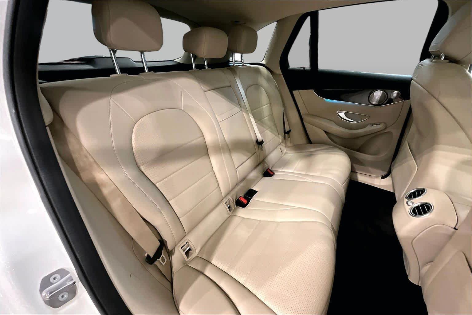 Used 2019 Polar White Mercedes-Benz GLC 300 image 18