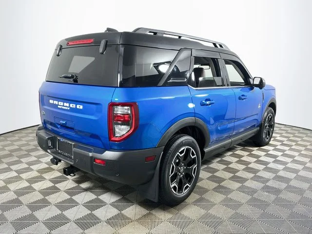 Certified Used 2025 Blue Ford Outer Banks image 3