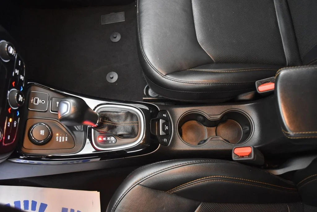 Used 2020 Black Jeep Limited image 14