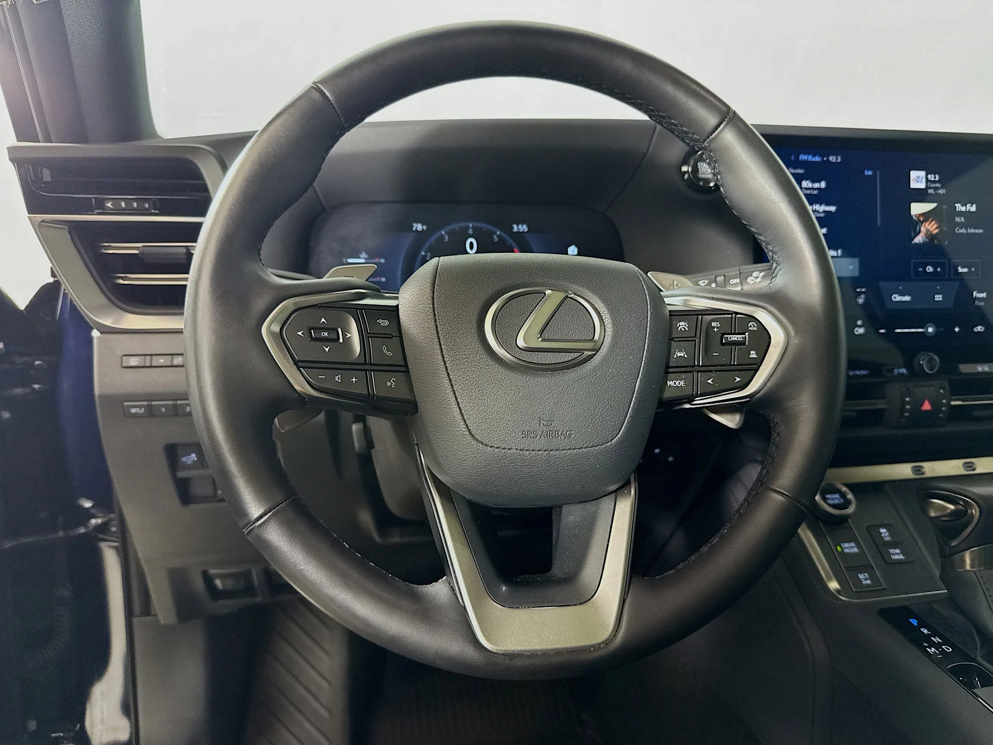 Certified Used 2025 NIGHTFALL MICA Lexus 550 Luxury+ image 12