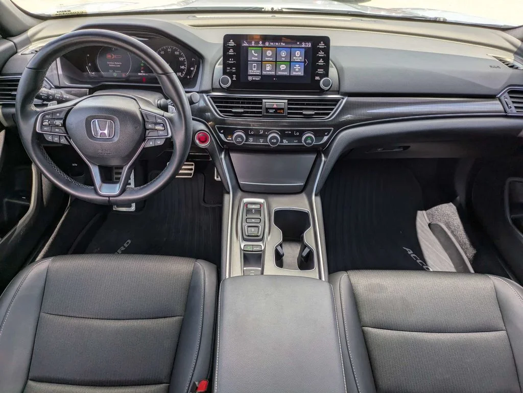 Used 2022  Honda Sport 2.0T image 16