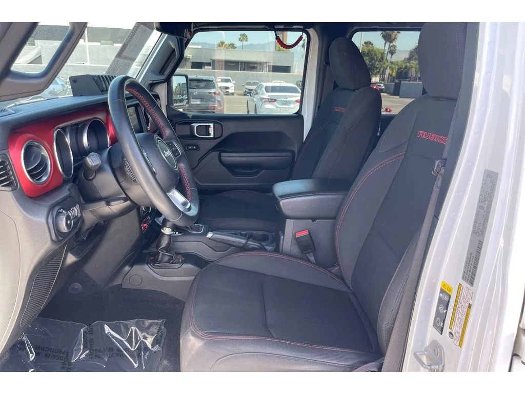 Used 2022 Bright White Clearcoat Jeep Unlimited Rubicon image 10