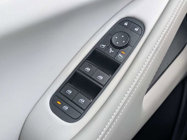 New 2027 RADIANT WHITE INFINITI Pure FWD image 25