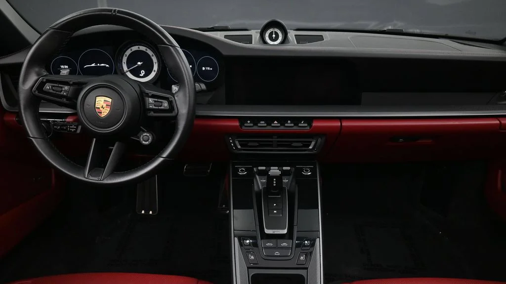 Used 2021  Porsche Carrera S image 4